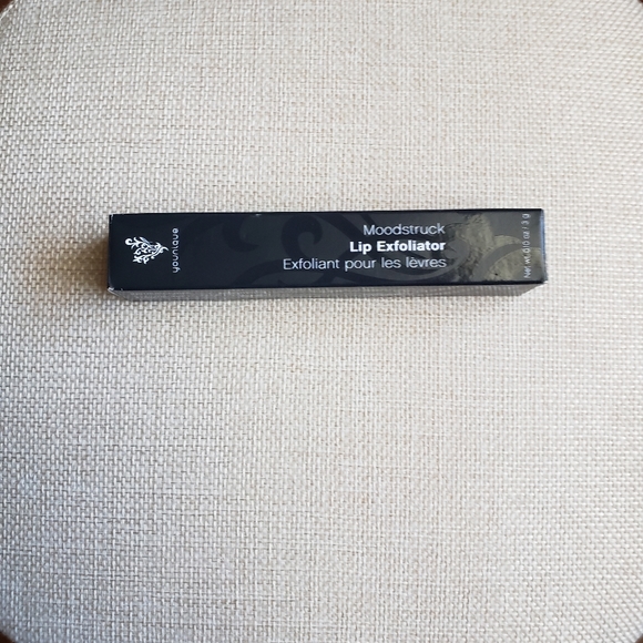 LIP Exfoliator Younique MOODSTRUCK New - Picture 3 of 3